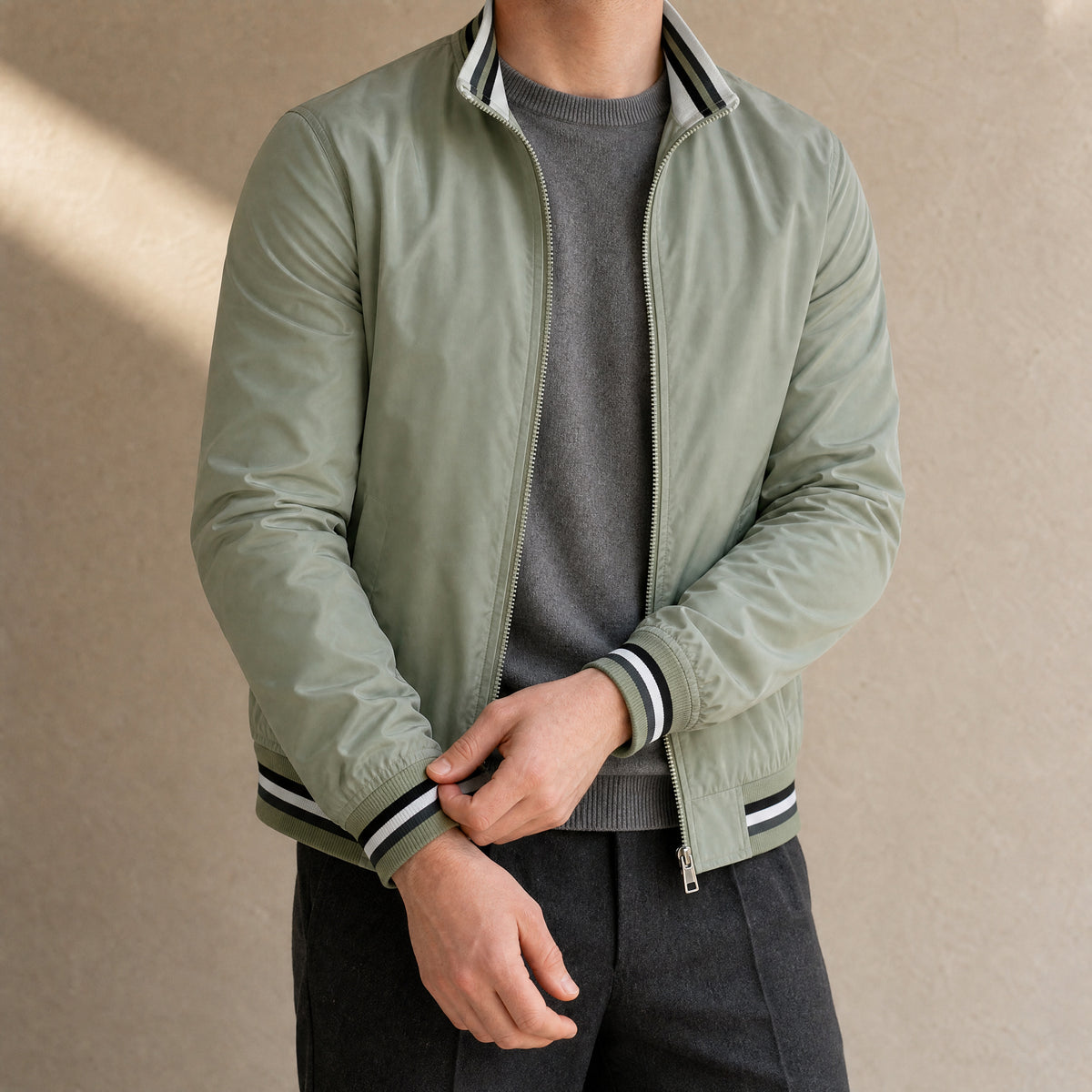 Upland Zip Bomber Jacket in Green